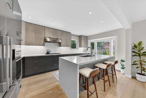 Photo 10 at 48 Ridware Crescent, Highland Creek, Toronto