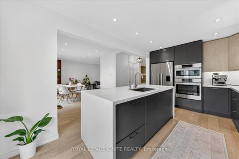 Photo 11 at 48 Ridware Crescent, Highland Creek, Toronto