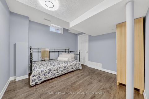 Photo 31 at 48 Ridware Crescent, Highland Creek, Toronto