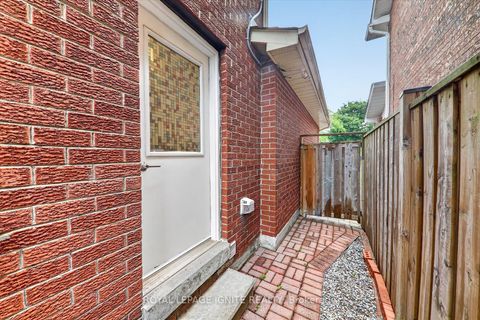 Photo 33 at 48 Ridware Crescent, Highland Creek, Toronto