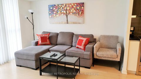 Photo 1 at 516 - 85 Queens Wharf Road, Waterfront Communities C1, Toronto
