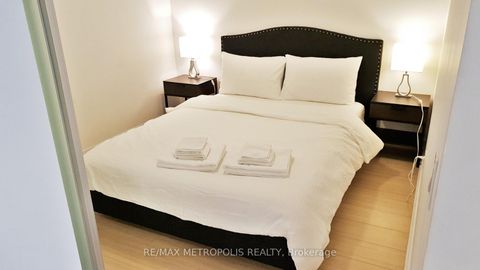 Photo 7 at 516 - 85 Queens Wharf Road, Waterfront Communities C1, Toronto