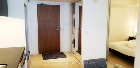 Photo 8 at 516 - 85 Queens Wharf Road, Waterfront Communities C1, Toronto