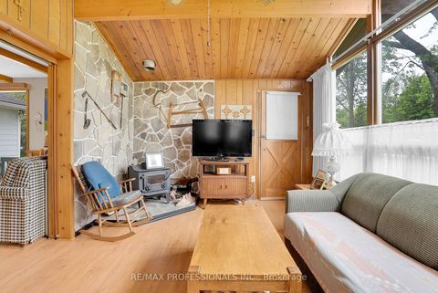 Photo 13 at 1079 Spooners Road, Rural Innisfil, Innisfil
