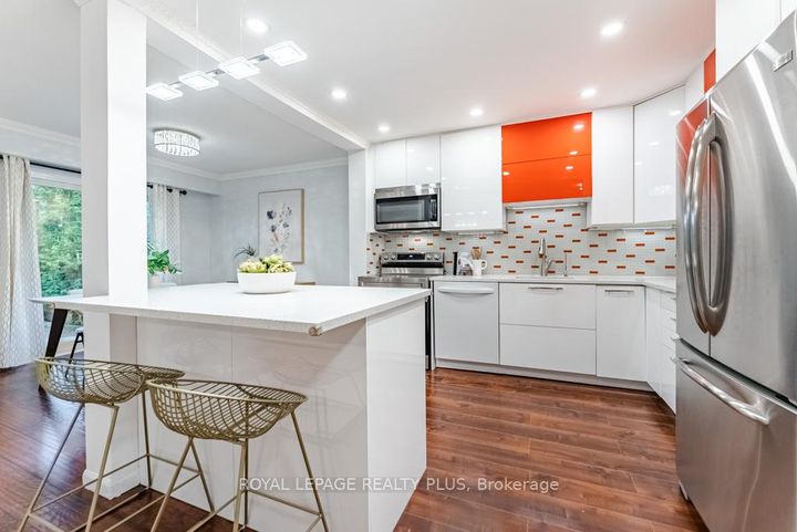 Photo 5 at 161 - 2120 RATHBURN Road E, Rathwood, Mississauga
