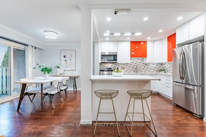 Photo 6 at 161 - 2120 RATHBURN Road E, Rathwood, Mississauga