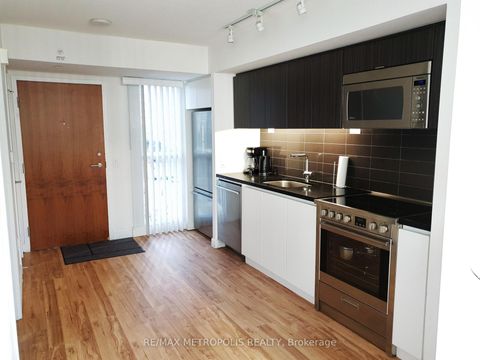 Photo 14 at 307 - 85 Queens Wharf Road, Waterfront Communities C1, Toronto