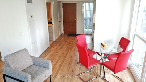 Photo 19 at 307 - 85 Queens Wharf Road, Waterfront Communities C1, Toronto
