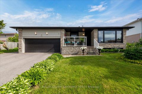 Photo 2 at 7 GLENRIDGE Road, Allandale Heights, Barrie