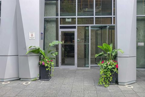 Photo 2 at 3302 - 1 Yorkville Avenue, Annex, Toronto