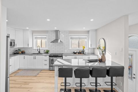 Photo 10 at 50 Doreen Crescent, Bowmanville, Clarington