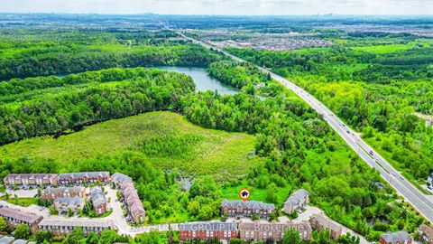 Photo 2 at #89 - 15 Old Colony Road, Oak Ridges Lake Wilcox, Richmond Hill