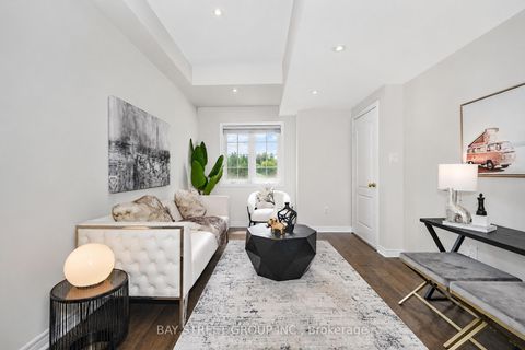 Photo 25 at #89 - 15 Old Colony Road, Oak Ridges Lake Wilcox, Richmond Hill