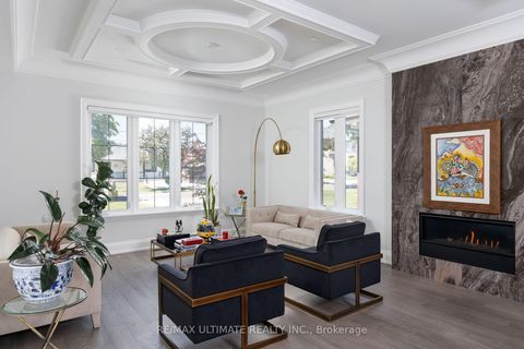 Photo 9 at 33 Dorsey Drive, Maple Leaf, Toronto