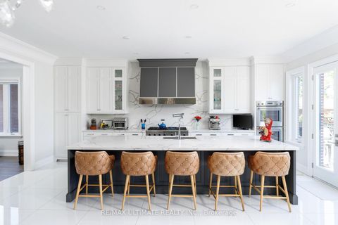 Photo 14 at 33 Dorsey Drive, Maple Leaf, Toronto