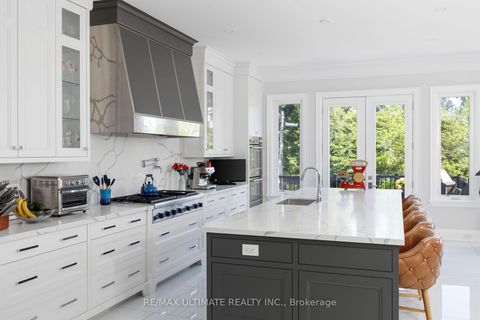 Photo 16 at 33 Dorsey Drive, Maple Leaf, Toronto
