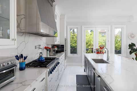 Photo 17 at 33 Dorsey Drive, Maple Leaf, Toronto