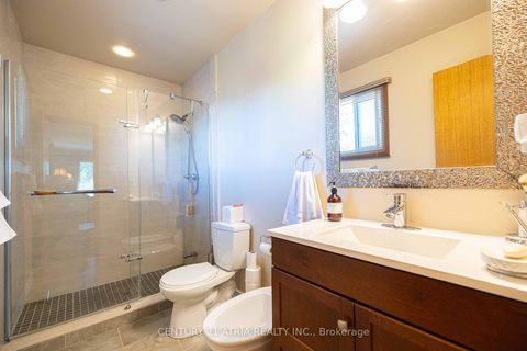 Photo 25 at 33 Morbank Drive, Steeles, Toronto