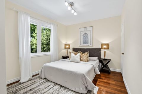 Photo 19 at 43 Sagebrush Lane, Donalda, Toronto