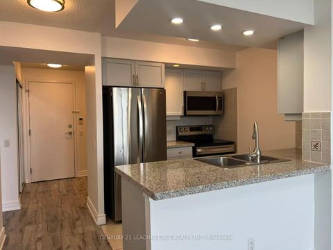 Photo 2 at 913 - 10 Northtown Way, Willowdale East, Toronto