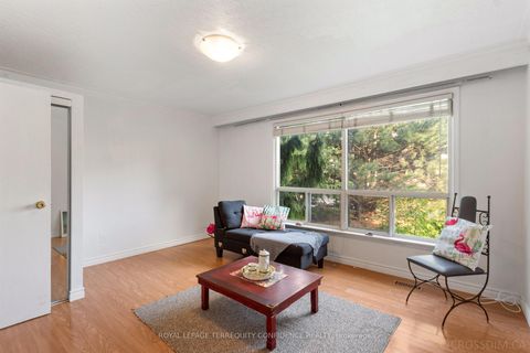Photo 3 at 334 Moore Park Avenue, Newtonbrook West, Toronto