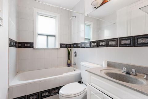 Photo 12 at 334 Moore Park Avenue, Newtonbrook West, Toronto