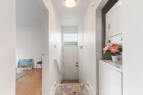 Photo 13 at 334 Moore Park Avenue, Newtonbrook West, Toronto