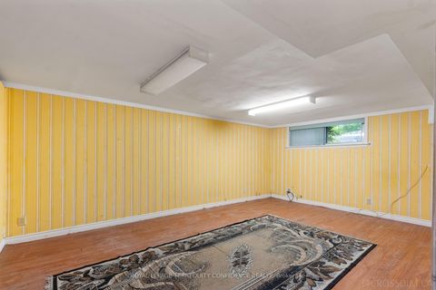 Photo 15 at 334 Moore Park Avenue, Newtonbrook West, Toronto