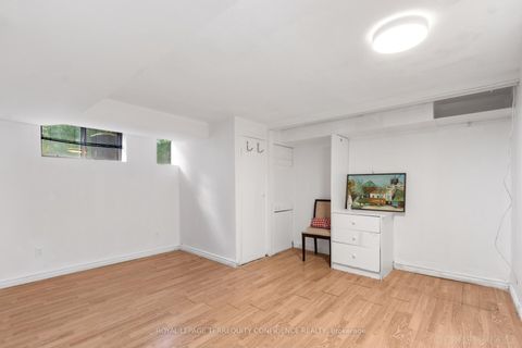 Photo 17 at 334 Moore Park Avenue, Newtonbrook West, Toronto