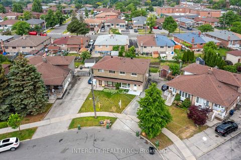Photo 3 at 48 Goldsboro Road, Humber Summit, Toronto