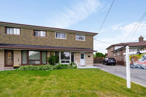 Photo 4 at 48 Goldsboro Road, Humber Summit, Toronto