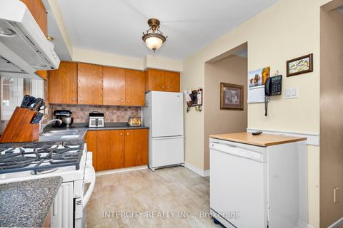 Photo 13 at 48 Goldsboro Road, Humber Summit, Toronto