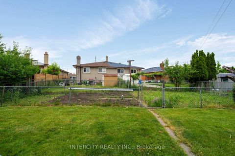 Photo 39 at 48 Goldsboro Road, Humber Summit, Toronto
