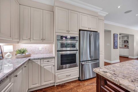 Photo 15 at 38 Edgemore Drive, Queensway, Toronto