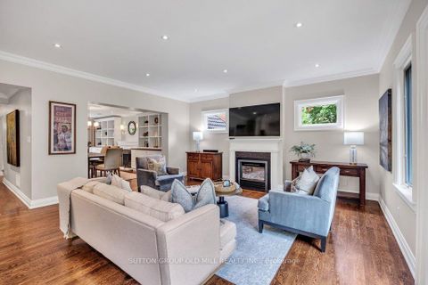 Photo 16 at 38 Edgemore Drive, Queensway, Toronto