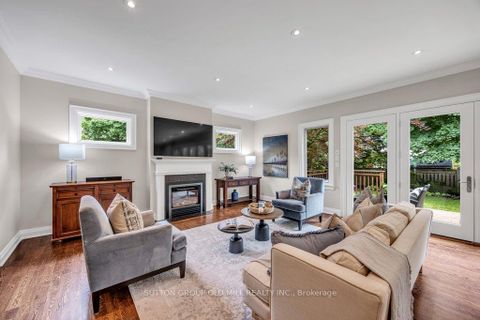 Photo 17 at 38 Edgemore Drive, Queensway, Toronto