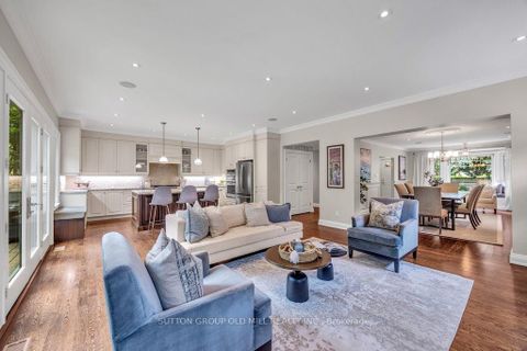 Photo 18 at 38 Edgemore Drive, Queensway, Toronto