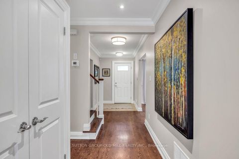 Photo 19 at 38 Edgemore Drive, Queensway, Toronto