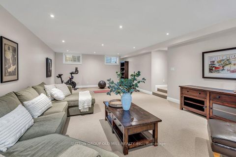 Photo 31 at 38 Edgemore Drive, Queensway, Toronto