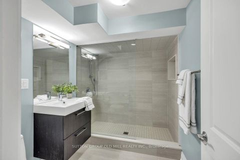 Photo 33 at 38 Edgemore Drive, Queensway, Toronto