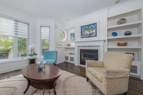 Photo 4 at 69 Lobo Mews, City Centre West, Toronto