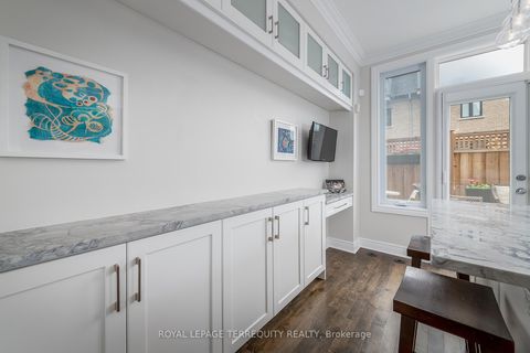 Photo 17 at 69 Lobo Mews, City Centre West, Toronto