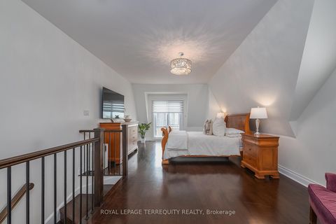 Photo 23 at 69 Lobo Mews, City Centre West, Toronto