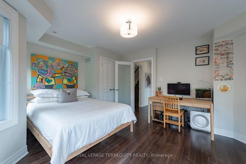 Photo 32 at 69 Lobo Mews, City Centre West, Toronto