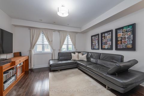 Photo 33 at 69 Lobo Mews, City Centre West, Toronto