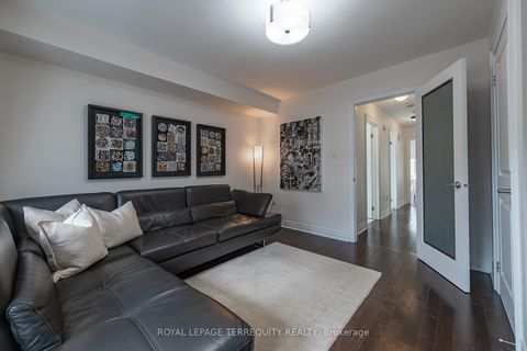 Photo 36 at 69 Lobo Mews, City Centre West, Toronto