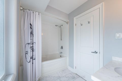 Photo 38 at 69 Lobo Mews, City Centre West, Toronto