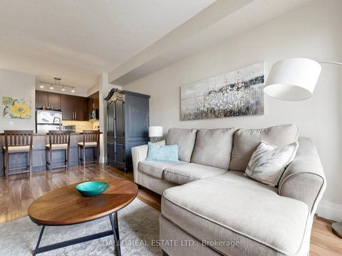 Photo 14 at 1407 - 9225 Jane Street N, Maple, Vaughan