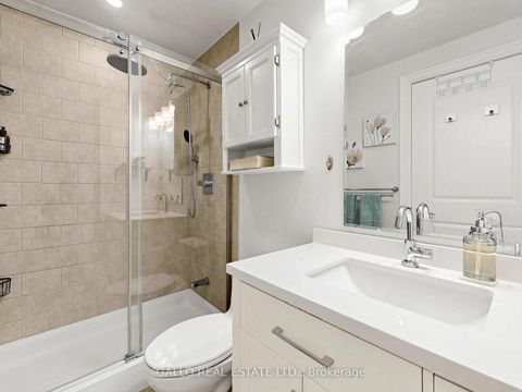 Photo 28 at 1407 - 9225 Jane Street N, Maple, Vaughan