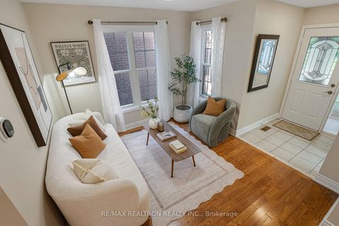 Photo 5 at 14 Pinoak Street, Rouge E11, Toronto